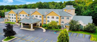 Comfort Suites