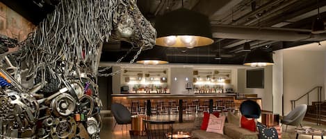 2 bars/lounges, rooftop bar