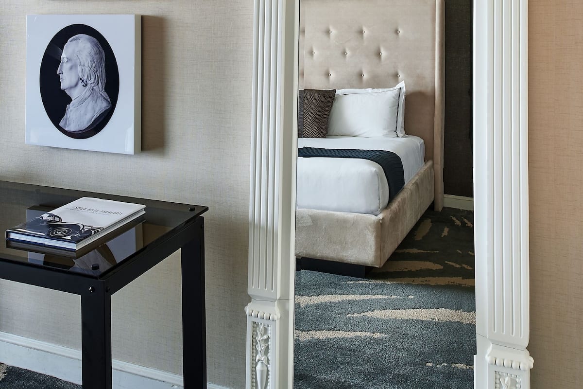 1 bedroom, premium bedding, in-room safe, desk