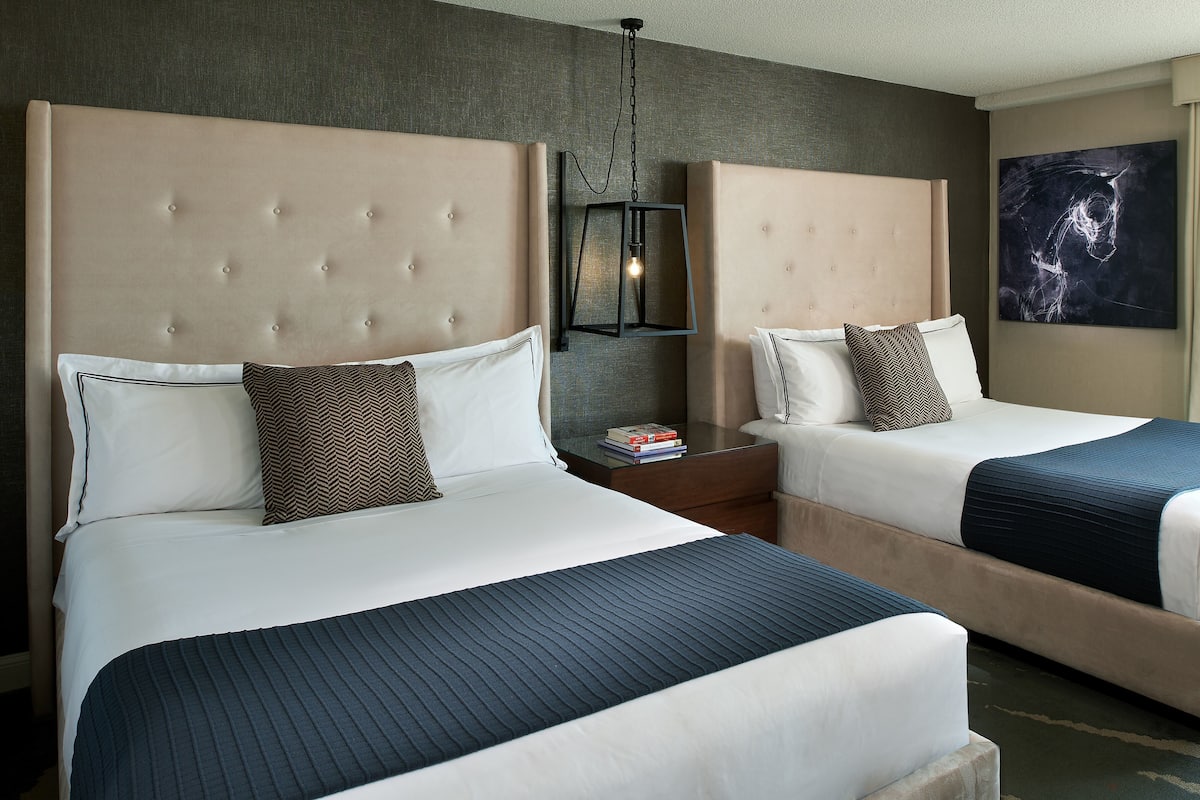 1 bedroom, premium bedding, in-room safe, desk