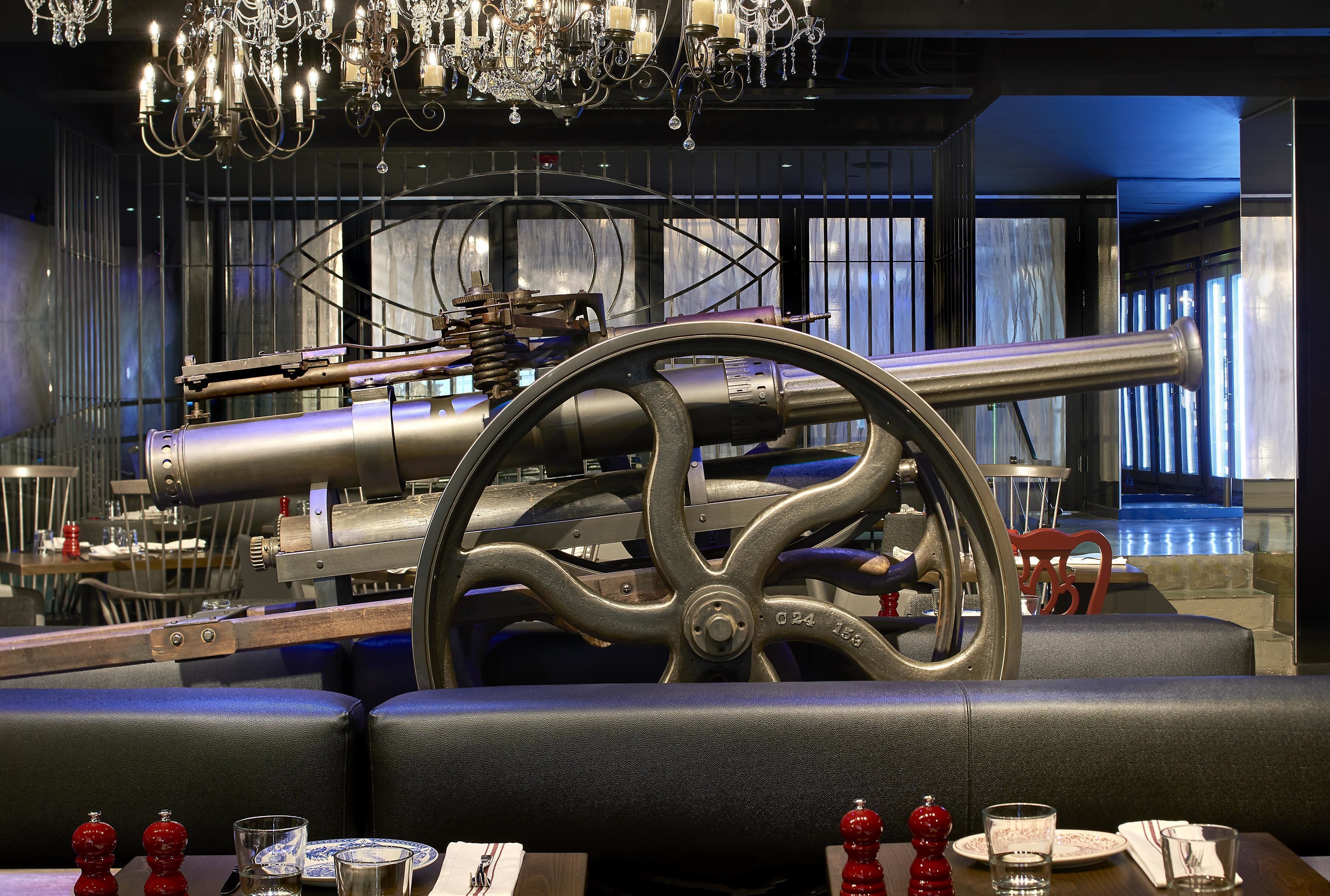 lunch and dinner served