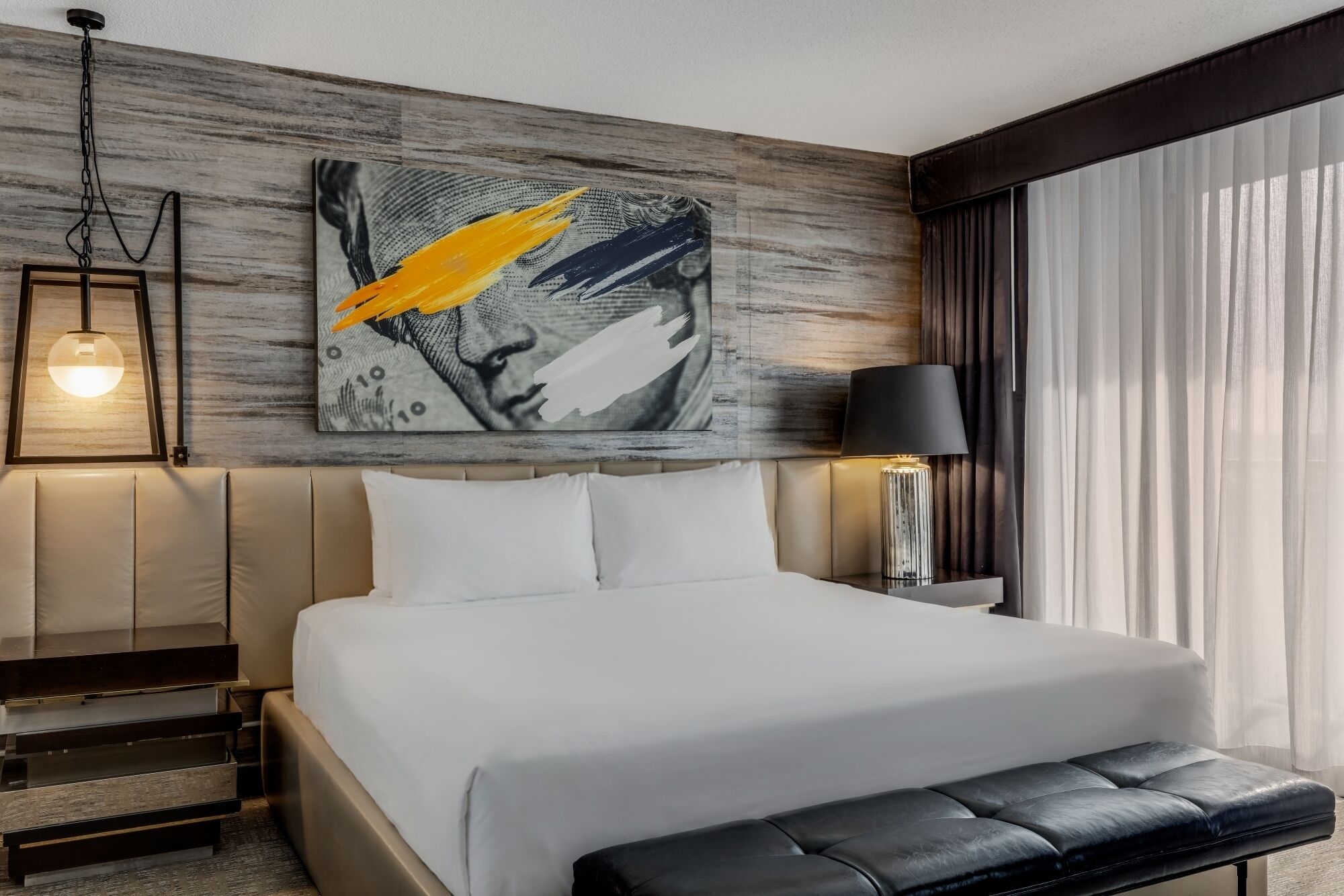 Premium bedding, in-room safe, desk, laptop workspace