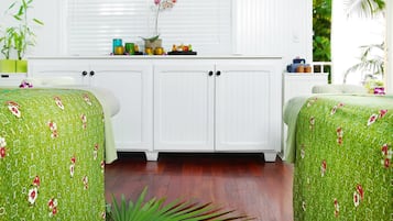 Kroppsbehandlingar, aromaterapi, djupmassage och klassisk massage