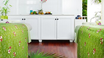 Body treatments, aromatherapy, deep-tissue massages, Swedish massages at Ocean Key Resort - A Noble House Resort