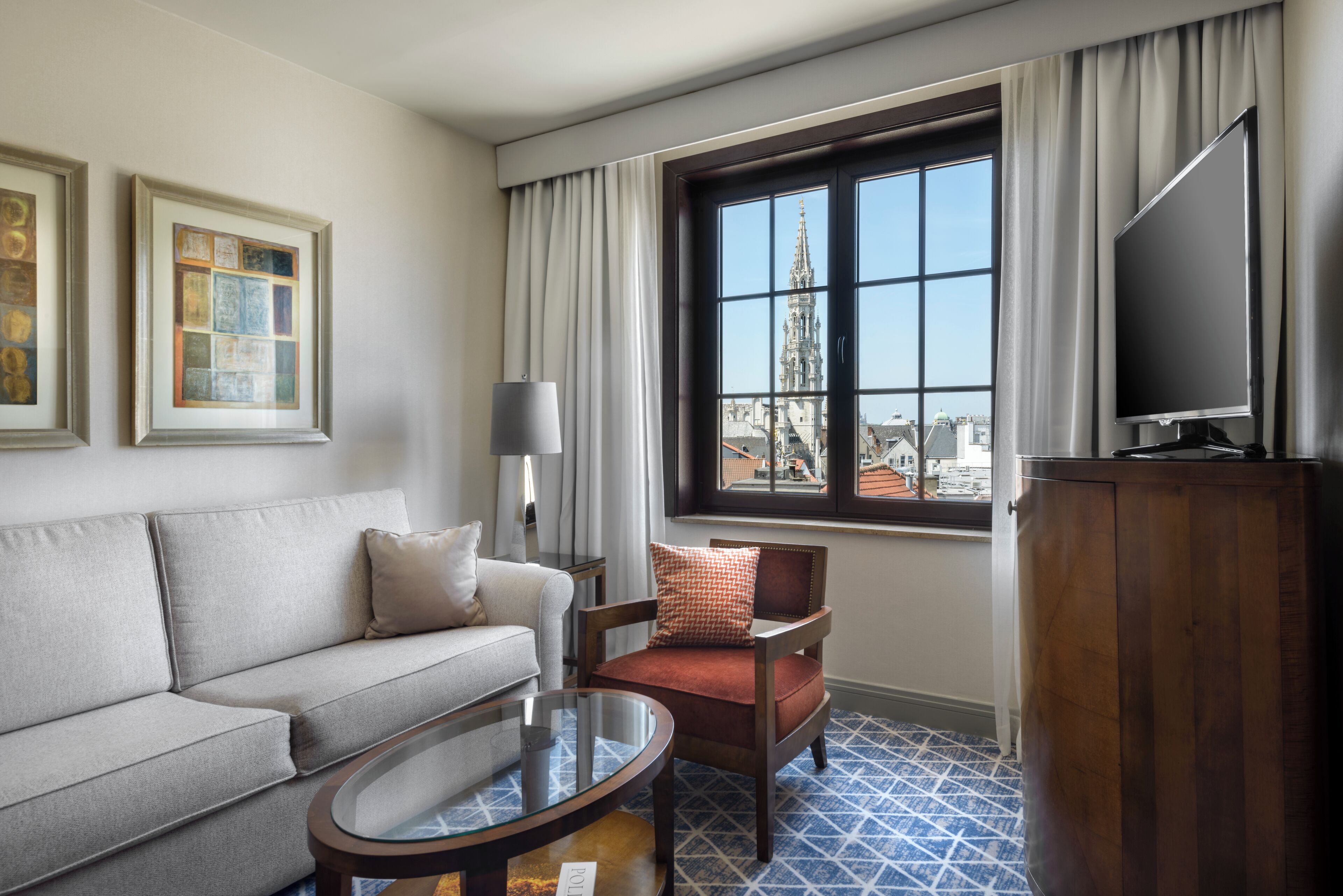 executive suite, 1 king bed (warwick) | living area | 32-inch flat-screen tv with satellite channels, smart tv