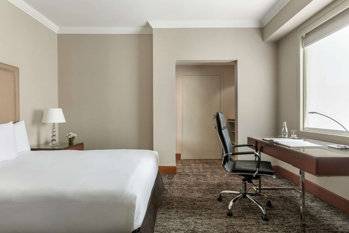 Minibar, in-room safe, individually furnished, desk