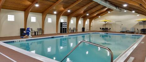 Indoor pool, pool loungers