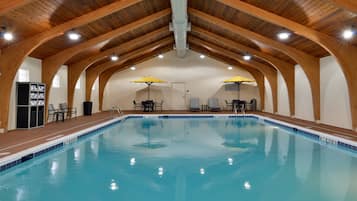 Indoor pool, pool loungers