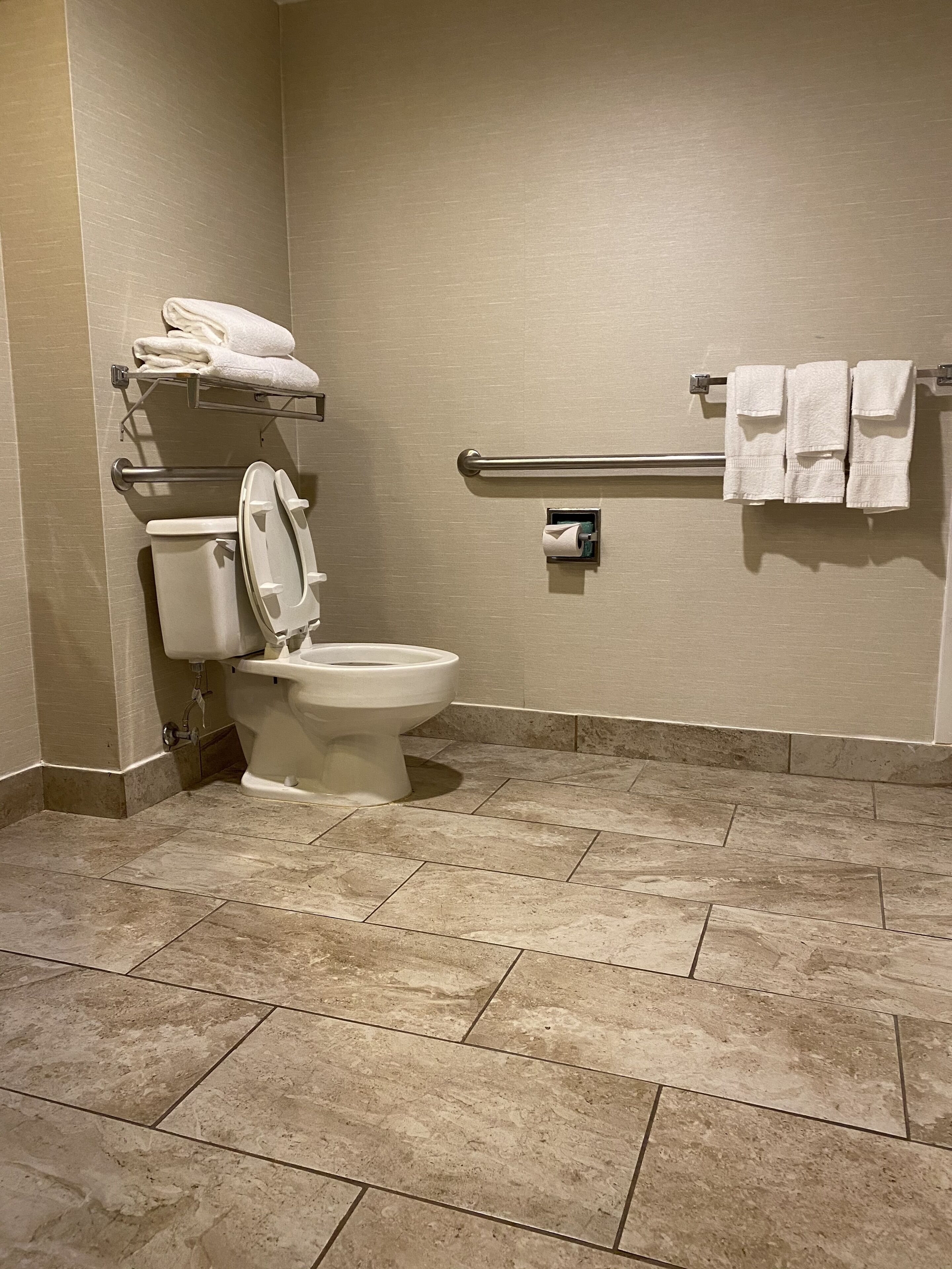 Photo - Clarion Inn & Suites Grand Rapids Airport