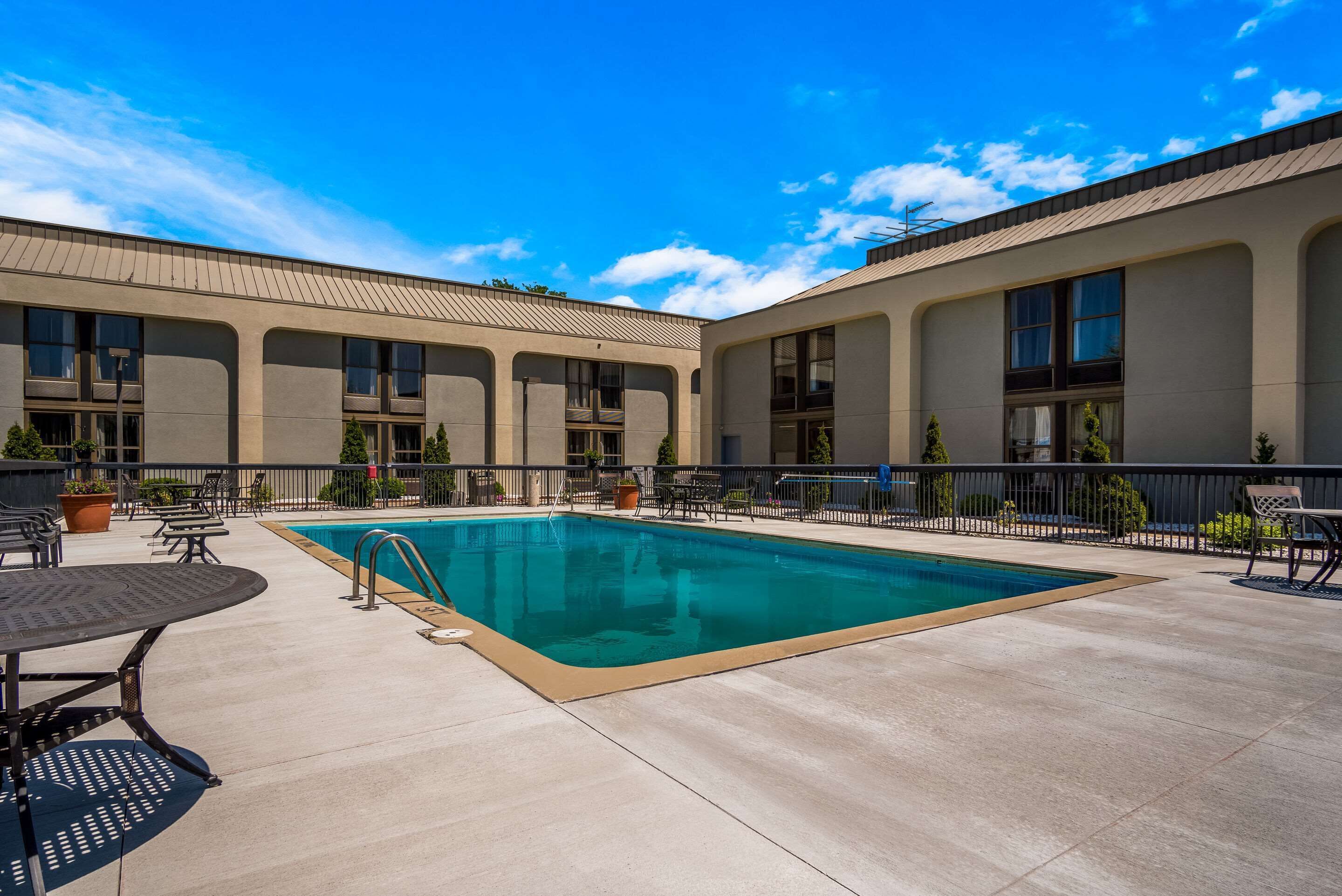 Foto - Clarion Inn & Suites Grand Rapids Airport