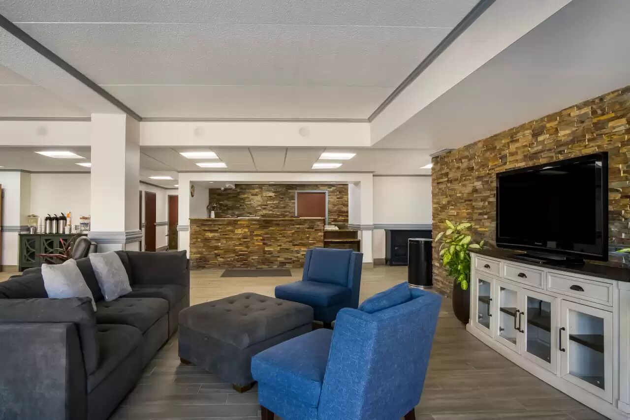 Foto - Clarion Inn & Suites Grand Rapids Airport