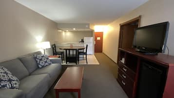 Suite, 1 King Bed with Sofa bed, Non Smoking (Efficiency)