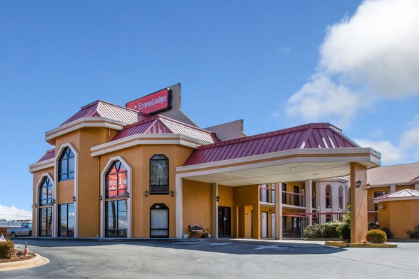 Exterior - Econo Lodge Hendersonville (Hendersonville)