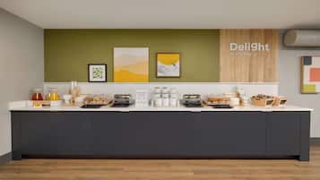 Free daily continental breakfast