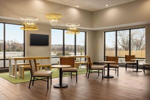 Lobby - Spark by Hilton Nashville at Opryland (Nashville)