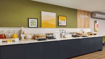 Free daily continental breakfast