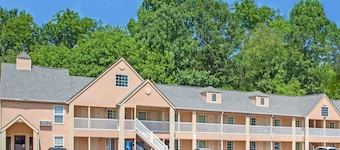 Days Inn by Wyndham Canton