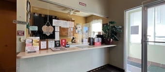 Deluxe Inn Hotel in Nebraska City