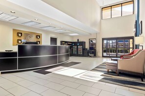 Lobby - Comfort Suites Lumberton North (Lumberton)