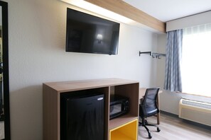 Decoración personalizada, muebles diferentes y escritorio