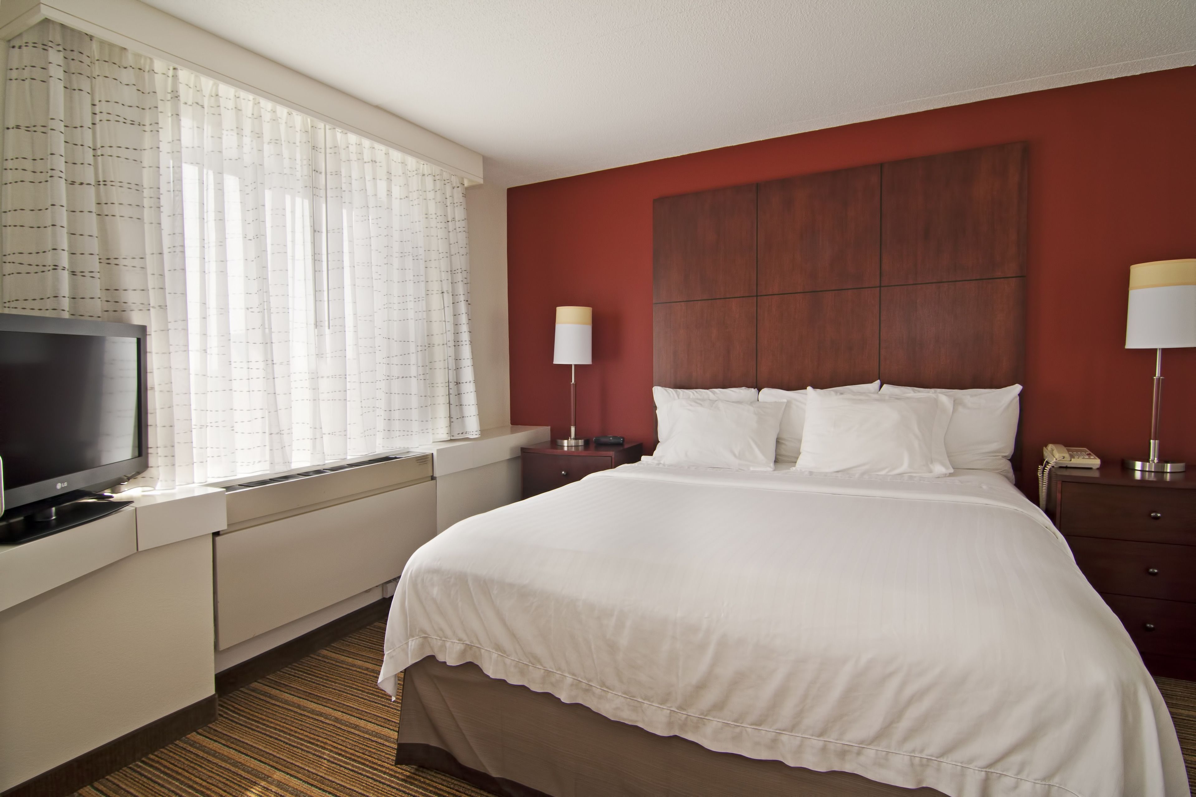 suite, 1 bedroom | premium bedding, pillow-top beds, desk, laptop workspace