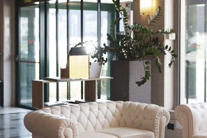 Lobby sitting area - Alfa Fiera Hotel (Vicenza)
