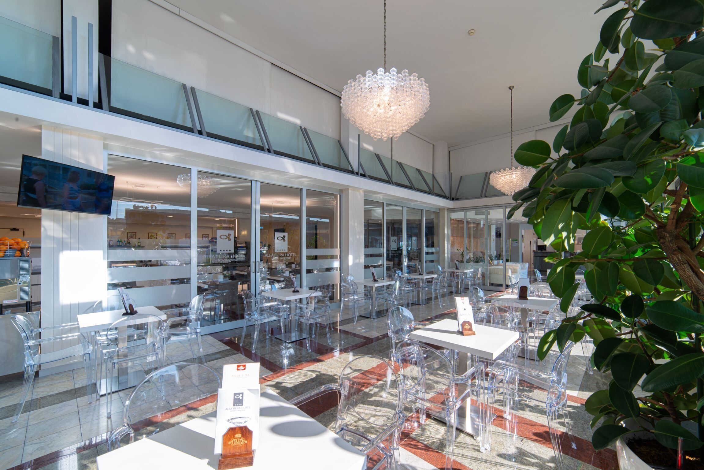 Breakfast and dinner served, Italian cuisine