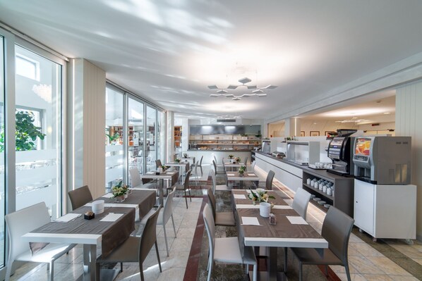 Daily buffet breakfast (EUR 10 per person)