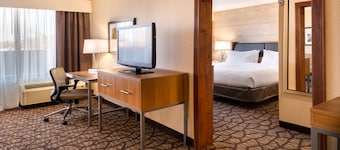 Holiday Inn Hotel & Suites Warren by IHG