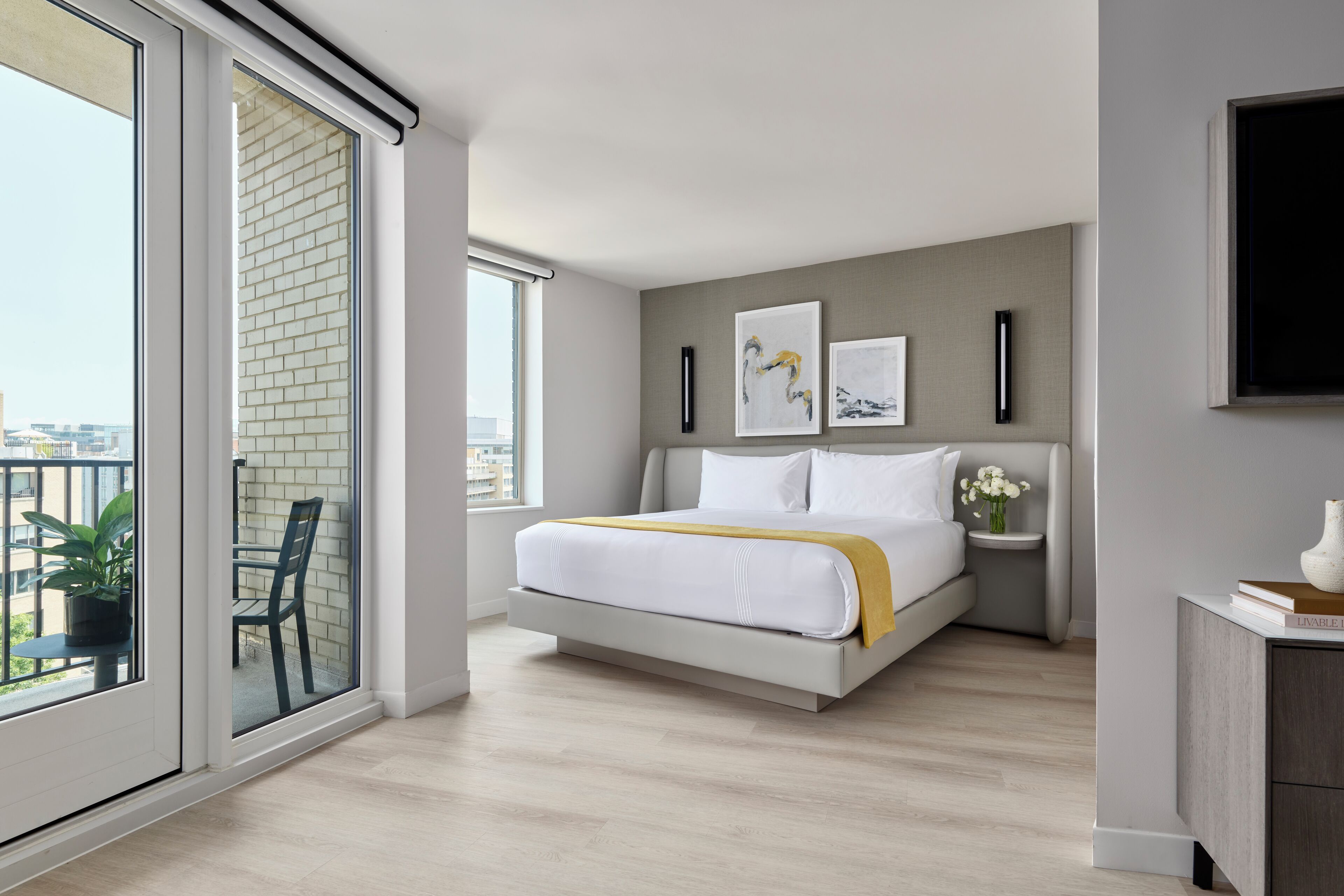 Junior Suite, 1 Bedroom, Balcony | Pillowtop beds, in-room safe, desk, laptop workspace