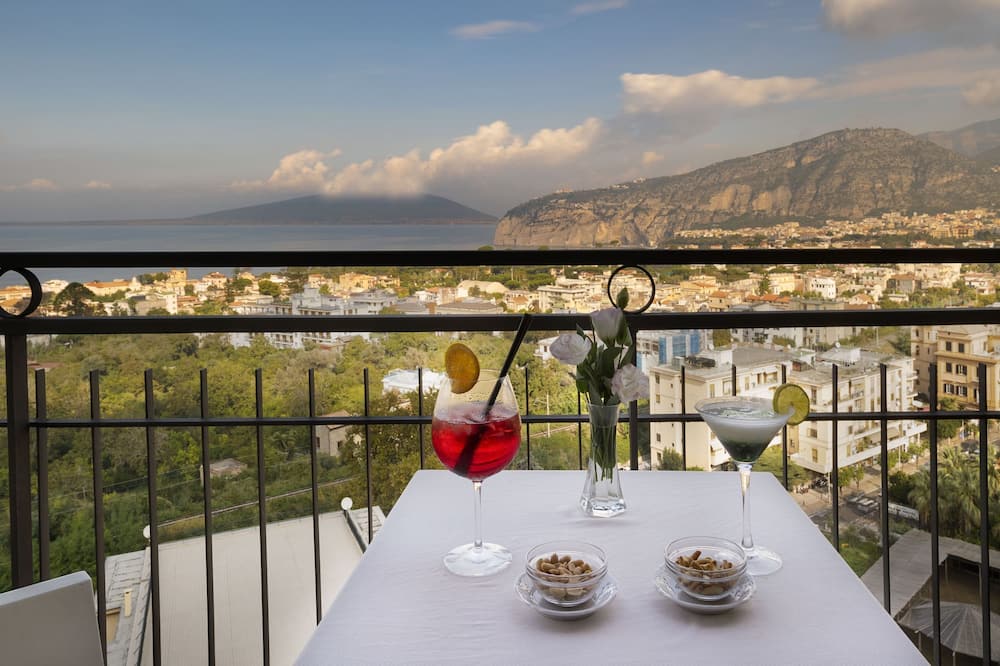 Cristina Hotel
