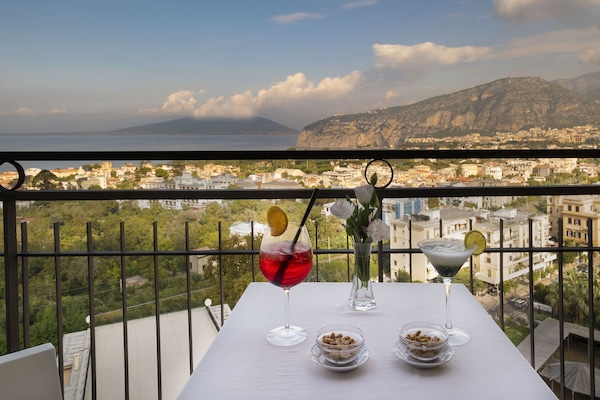 Classic Double Room | Balcony