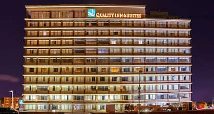 Quality Inn & Suites Cincinnati Downtown