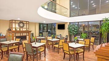 Continentaal ontbijt inbegrepen