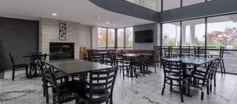 Baymont by Wyndham Louisville Airport South