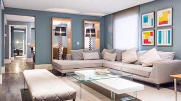 1 habitación, minibar, escritorio y espacio para trabajar con laptop