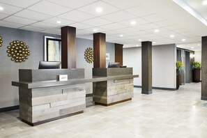 Traditional Room, 1 King Bed, Non Smoking | Reception