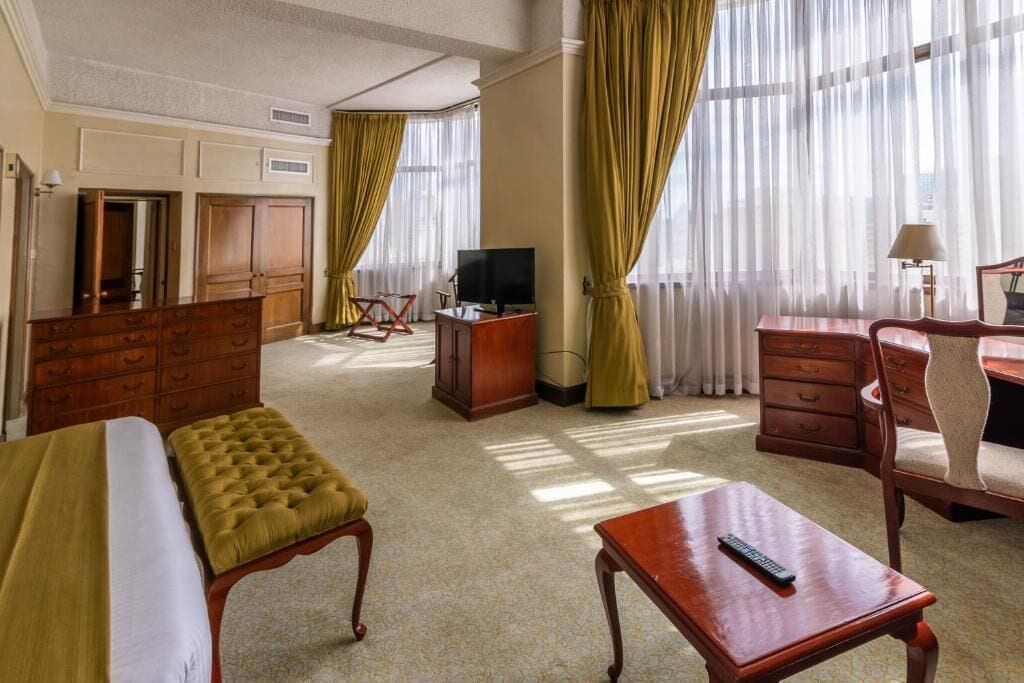 Photo - Nairobi Safari Club by Swiss-Belhotel