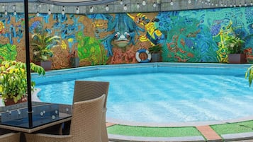 Outdoor pool, sun loungers