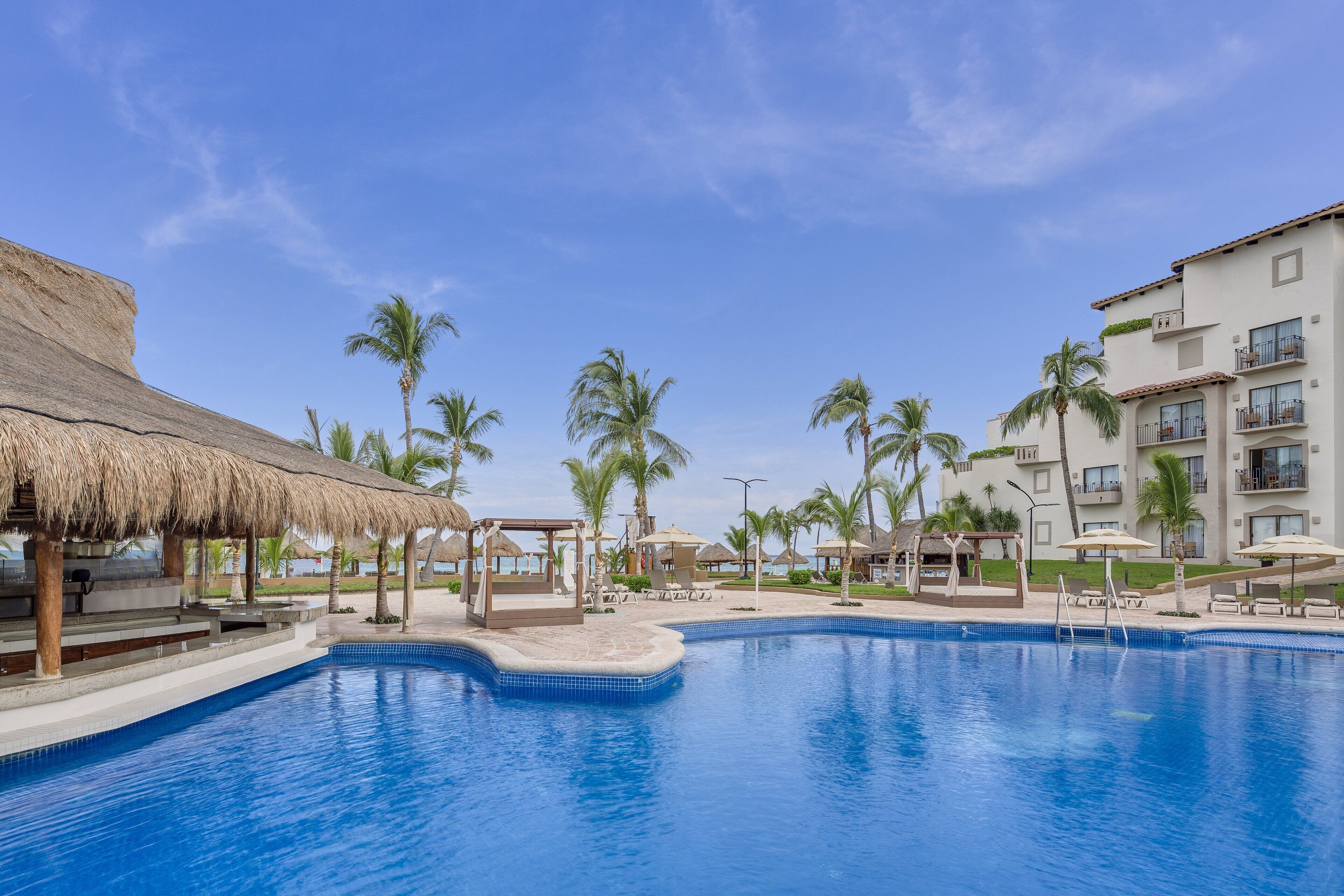 outdoor pool, open 8:00 am to 8:00 pm, pool cabanas (surcharge)