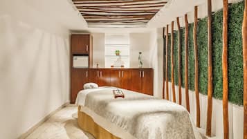 Behandlungsräume für Paare, Sauna, Whirlpool, Körperbehandlungen