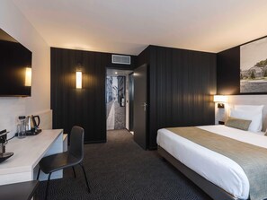 Premium bedding, pillowtop beds, free minibar, in-room safe - Mercure Lyon Centre Charpennes Parc de la Tete d'Or (Villeurbanne)