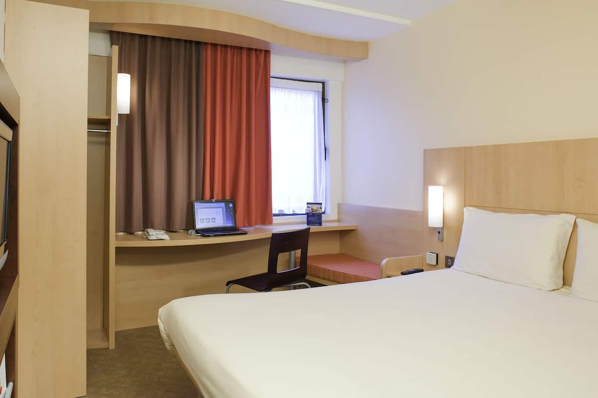 desk, laptop workspace, soundproofing, iron/ironing board