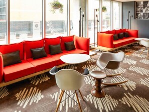 Exterior - ibis London Heathrow Airport (Hayes)