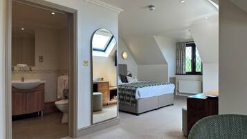 1 bedroom, premium bedding, desk, iron/ironing board