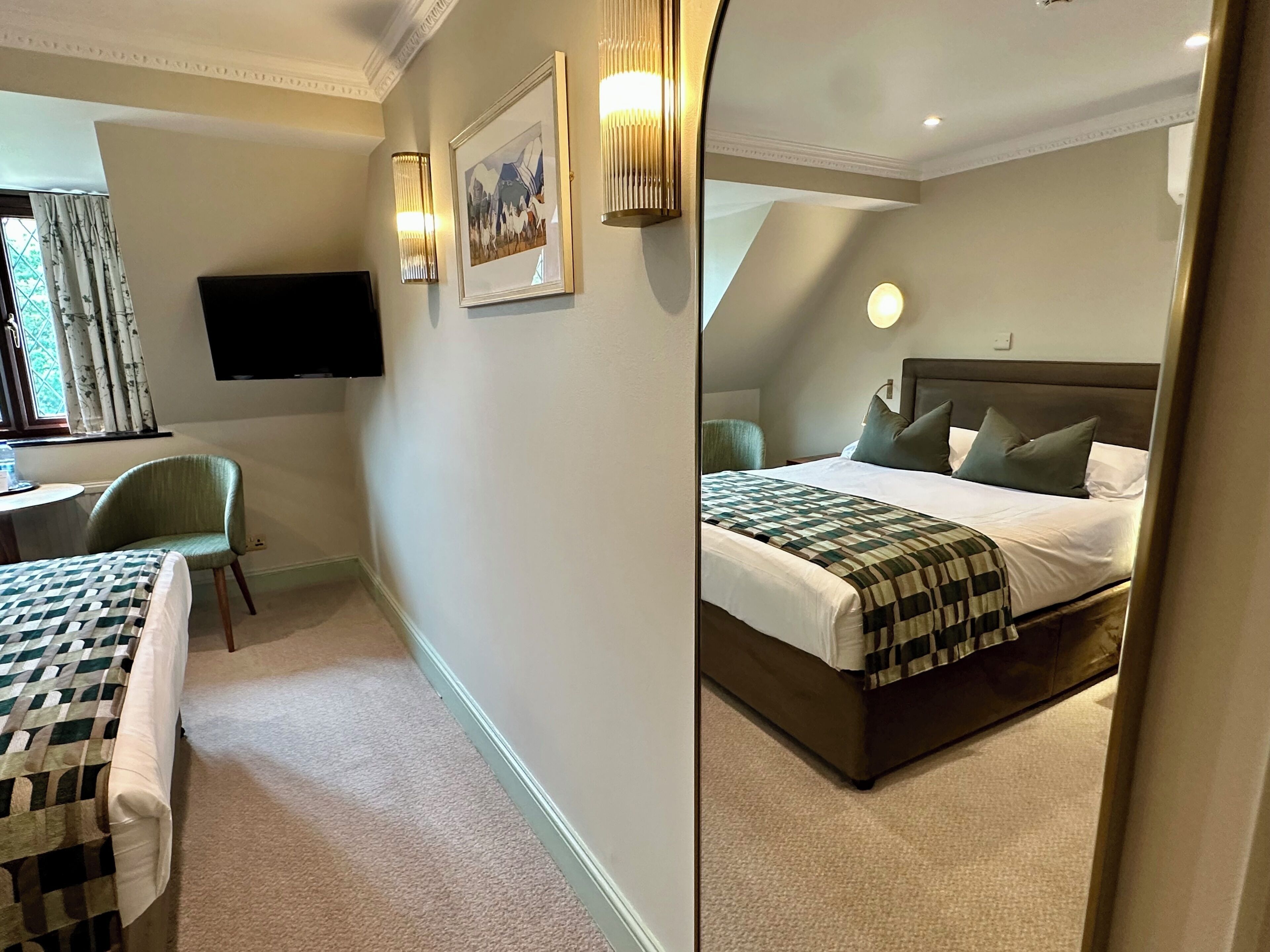 executive double room | 1 bedroom, premium bedding, desk, iron/ironing board