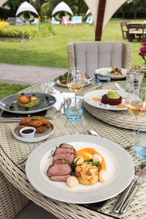 Restaurant - Stirrups Hotel (Bracknell)