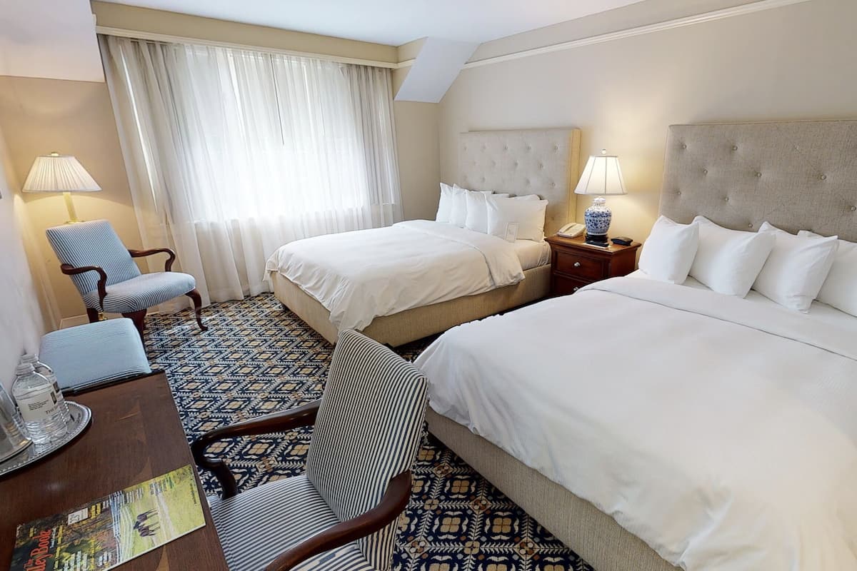 Ropa de cama de alta calidad, cubrecamas y colchones con pillow-top