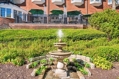 Simsbury Inn