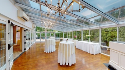 Simsbury Inn